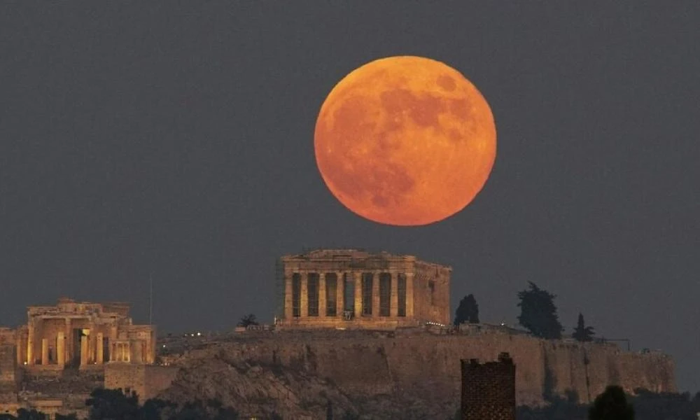 Έρχεται η πορτοκαλί πανσέληνος του Νοεμβρίου - Γιατί την ονομάζουν «Φεγγάρι του Κάστορα»